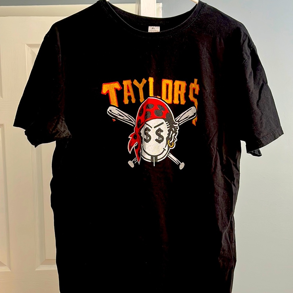 Taylor Gang t-shirt XL. Fits like a large!